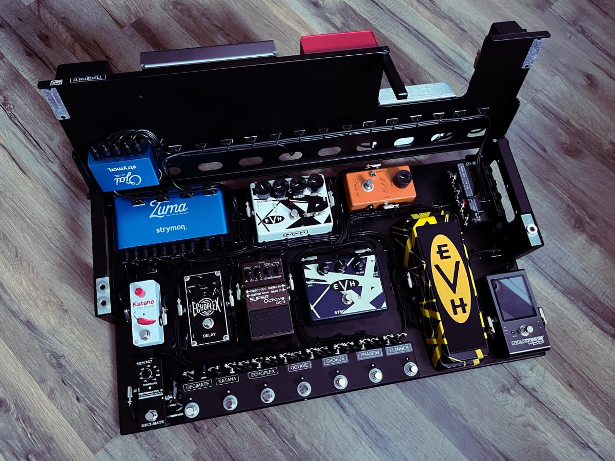 Custom pedalboard built by The Rig Doctor
