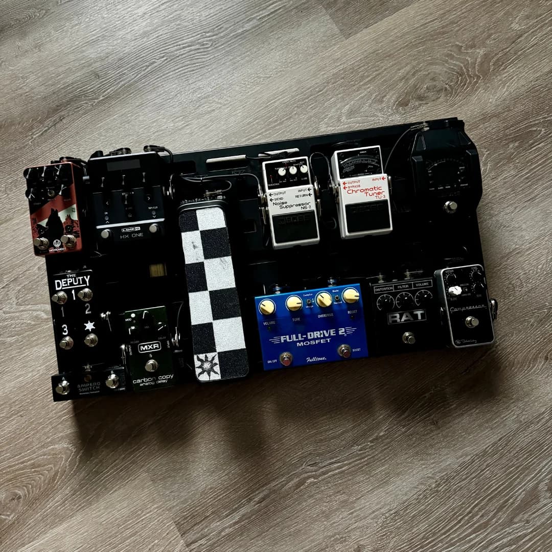 Custom pedalboard built by The Rig Doctor